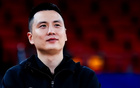 他曾是上海男篮不可或缺的功臣，球员生涯虽未斩获联赛冠军，但如今作为教练率队挺进总决赛，书写属于自己的辉煌篇章