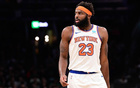 尼克斯核心中锋米切尔·罗宾逊伤愈回归，有望出战NBA总决赛首战对阵马刺的关键比赛，球队实力全面升级引发球迷高度期待