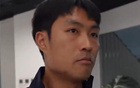 新加坡国脚宋宜荣直言：对阵中国男足是球队真正的试金石，尽管挑战艰巨，但全队上下信心满满、斗志昂扬，誓要在比赛中展现最强实力与拼搏精神